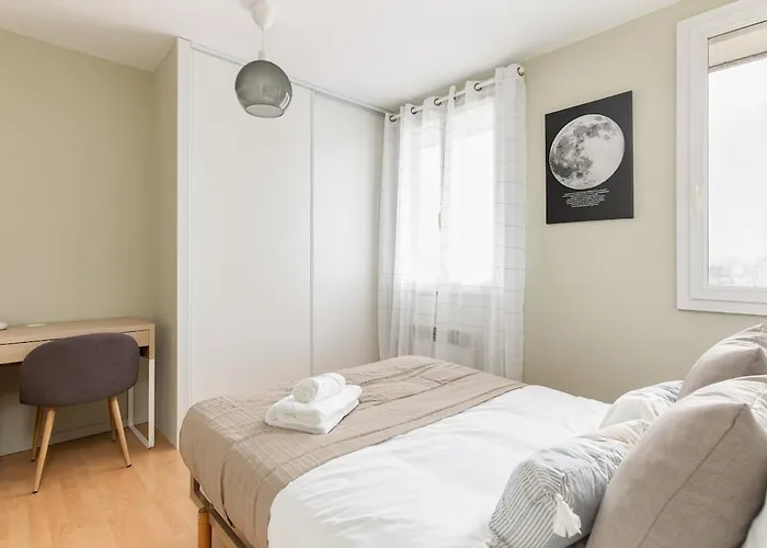 New! 2 Bed Apartment, Ac, Paid Street Parking, Balcony, Near The River * Toulouse