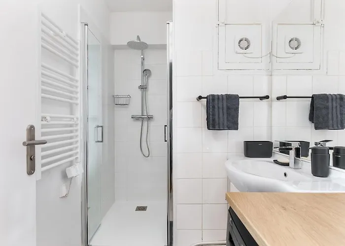 New! 2 Bed Apartment, Ac, Parking, Balcony, Near The River Appartement Toulouse